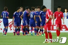 북한 남자 축구 '일본에 선제골 내줘'