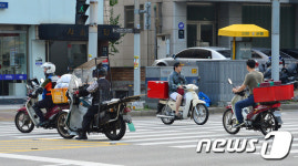 오토바이, 횡단보도 주행은 이제 그만