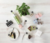 재활용을 이용한 소품 만들기…다 쓴 화장품 용기 재활용 기발하네