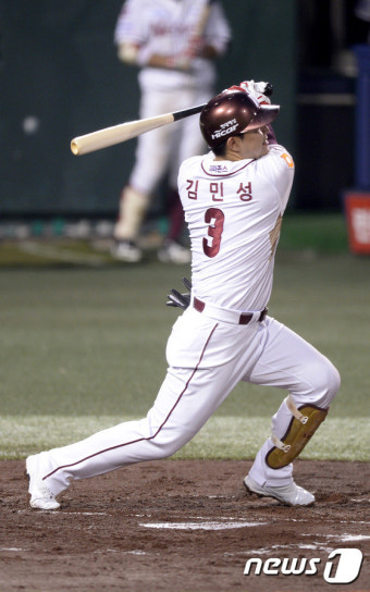 김민성 '홈런이다'