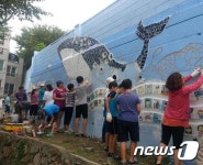 울산 방어진초교 담장, 지역 역사와 상징 벽화로 제작