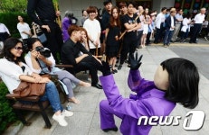 거리로 나선 예술 퍼포먼스