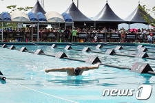 잠원수영장에서 열린 2015 코치스 스로우다운