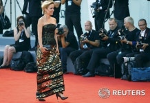 [사진]라다 미첼의 우아한 워킹