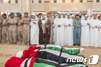 예멘 후티 미사일공격에 45명 잃은 UAE 보복공습 나서