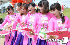 부채춤 한 번 보실래요