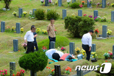벌초 행렬 서울방향 정체 최고조…부산→서울 5시간10분