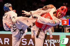 조철호의 뒷차기