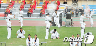날아서 격파