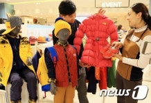 딸 바보 열풍…광주 백화점 여아용품 매출 상승