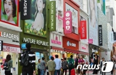 우리말 사라져 가는 명동거리