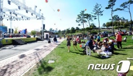 문화예술동호회 공연 진행되는 임실N치즈 축제