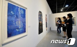 수원시립아이파크미술관 찾은 시민들