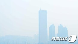 미세먼지 속 63빌딩