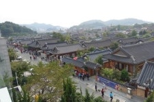오감을 만족시키는 한옥마을 맛집 전주 ‘기와’ 연일 북새통