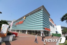 롯데마트 광주월드컵점 배짱 영업, 법정으로 가나