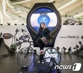 휠 퍼포먼스로 만나는 삼성 기어 S2