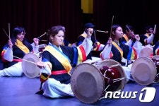 풍물놀이에 빠진 외국인들