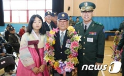 육군 39사단·창원 대산초, 6·25참전용사들에게 ‘명패’ 증정