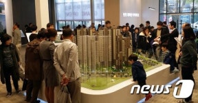 역대 최고 분양가 반포 래미안 아이파크, 12.32대1로 청약 마감