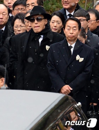 김영삼 전 대통령 발인 참석한 장남 김은철씨