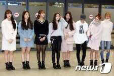 美 공항 억류 오마이걸 귀국