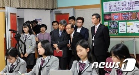 광주 송원고 방문한 황우여 장관