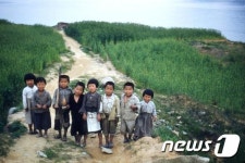 1951년 감만동 피란민촌 아이들