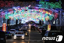 선등거리 화천을 비추다