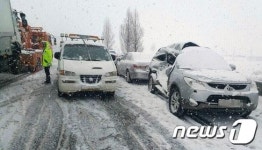 호남고속도로 33중 추돌…9명 중·경상(종합)