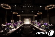 도심 속 특급호텔에 펼쳐지는 별빛 하늘