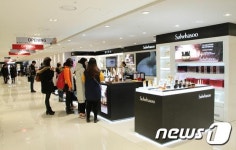 [SM면세점 오픈] 인기 쇼핑 품목인 국내 화장품 코너