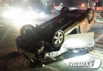 '끼어드는 차 피하려다?’… 음주운전 차량 전복