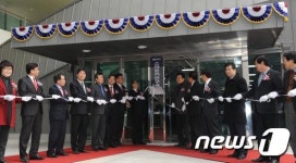 충북대 스마트카 연구센터 개원…미래자동차 개발 ‘시동’