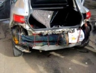 난 범퍼예요…웃픈 난민 유럽행 백태