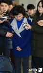질문 공세 받는 김현 의원