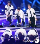 더블에스301, 팬들에게 절하며 1위 감사