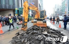 시청역 9번출구 지반침하 원인은?