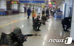 분당 이매역에 폭발물…군·경·관 테러대비 합동훈련