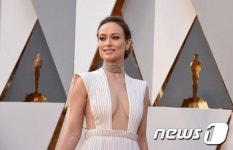 [사진] 올리비아 와일드의 볼륨 넘치는 몸매