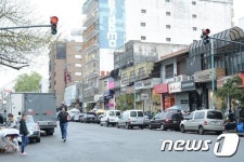 아베자네다 한인타운 상가거리
