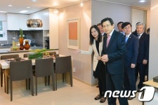 황 총리 뉴스테이, 올해 두배 공급…새 주거모델