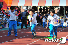 초등학교 우레탄 트랙 납·중금속 범벅…암 발생 우려