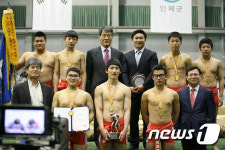 진주남중학교, 전국씨름선수권대회 중학부 단체전 우승