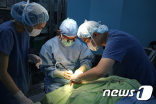 진안군의료원 노인 30명에 밝은 세상 선물