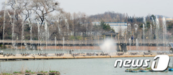 전주 덕진공원 음악분수 시험가동