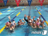 전주 덕진수영장, 재개장 후 누적이용객 40만명 돌파