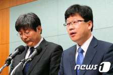 당선소감 말하는 안호영