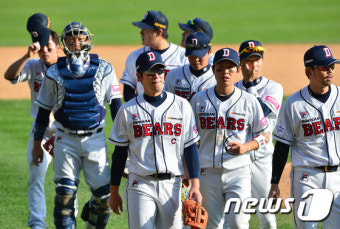 두산, 삼성 꺾고 5연승..부동의 1위