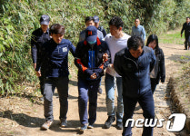 현장검증하러 가는 광주 어등산 살인사건 피의자
